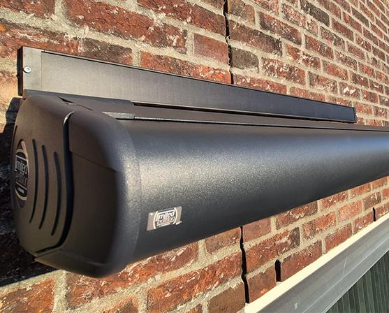 Rainbow Balero zonnescherm met solar motor knikarmscherm op zonne-energie