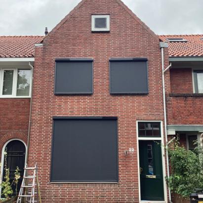 Solano Ritsscreen Smart met huismerk solar motor | Doek: Sergé 3% Zwart (118118) | Profielkleur: Antraciet structuurlak