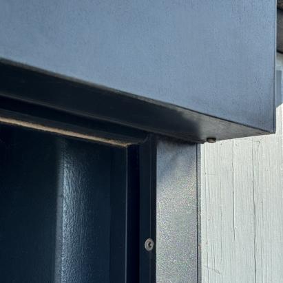 Solano Ritsscreen Smart | Profielkleur: Zwartgrijs structuurlak RAL 7S21 | Doekkleur: Sergé 3% Zwart 118118