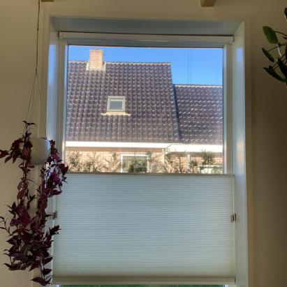 Verano duo plissegordijn XL | EasyPull Top Down Bottom Up | Stofkleur: Creme wit 72.0327 semi-transparant | Systeemkleur: Helder wit
