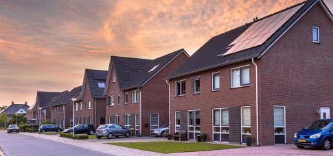 Waarom ook nieuwbouwhuizen niet tegen hitte kunnen - en wat wél werkt