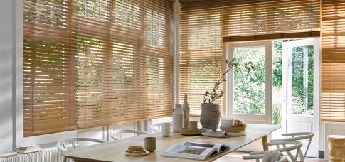 Zo kies je de perfecte houtsoort voor jouw jaloezieën