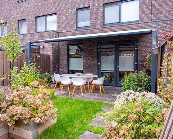 Verano Tumba pergolazonwering uitbouw terras openslaande deuren