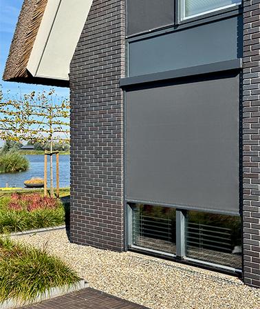 Antraciet doek screens villa