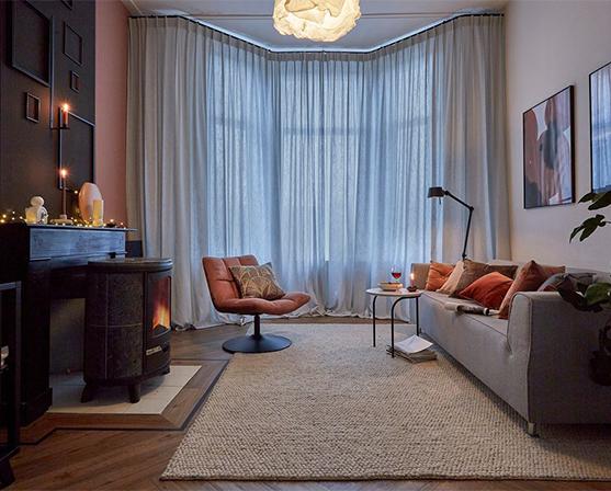 Extra lange slepende gordijnen erker raam A House Of Happiness oversized gordijn Yentle 51