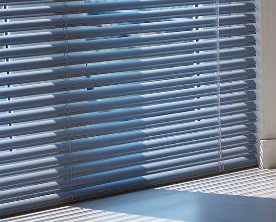 Luxaflex® aluminium jaloezie blauw