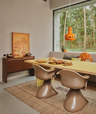 hkliving additions 2024 panton stoel beige mid century modern interieur