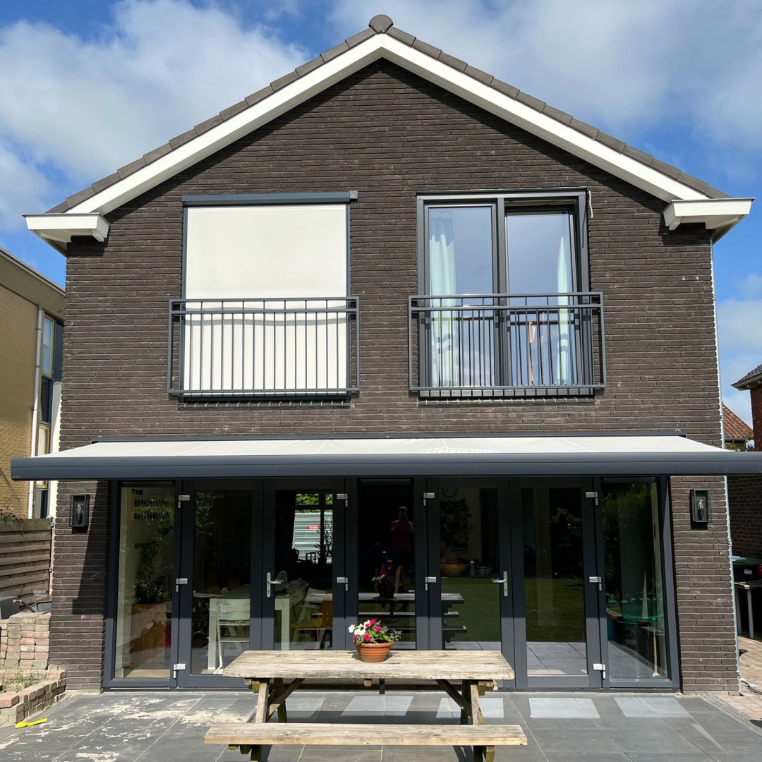 Solano knikarmscherm ACTE cassette thuis bij onze klant