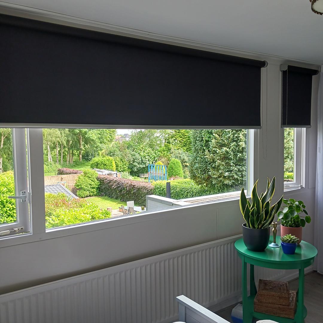 Verano Rolgordijn Standaard XL buis | Doek: Verduisterend Antracietgrijs 72.1545 | Systeemkleur: Technisch Zilver