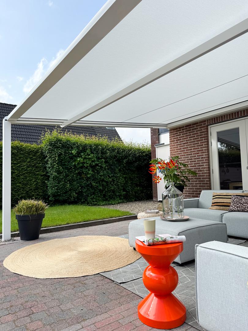 Verano® Tumba V642 pergola zonwering | Doek: Retro Colors 70.3001 | Profielkleur: Verano® Wit