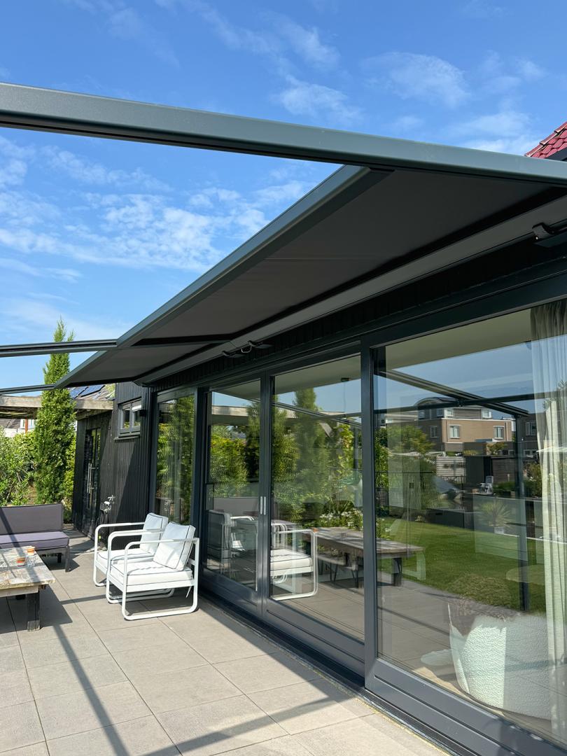 2x Pergolazonwering Matera | Doek: Dickson ORC U171 120 | Profielkleur: Antraciet structuurlak RAL7016