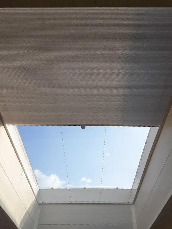 Duo plisségordijn lichtkoepel