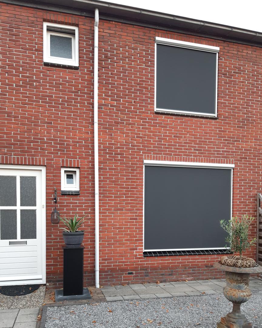 Solano screens standaard | Doek: Zwart Sergé 3%