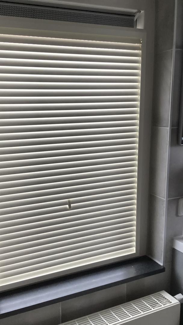 KEJE Lamella | Lamelkleur en profielkleur: Cremewit RAL9001