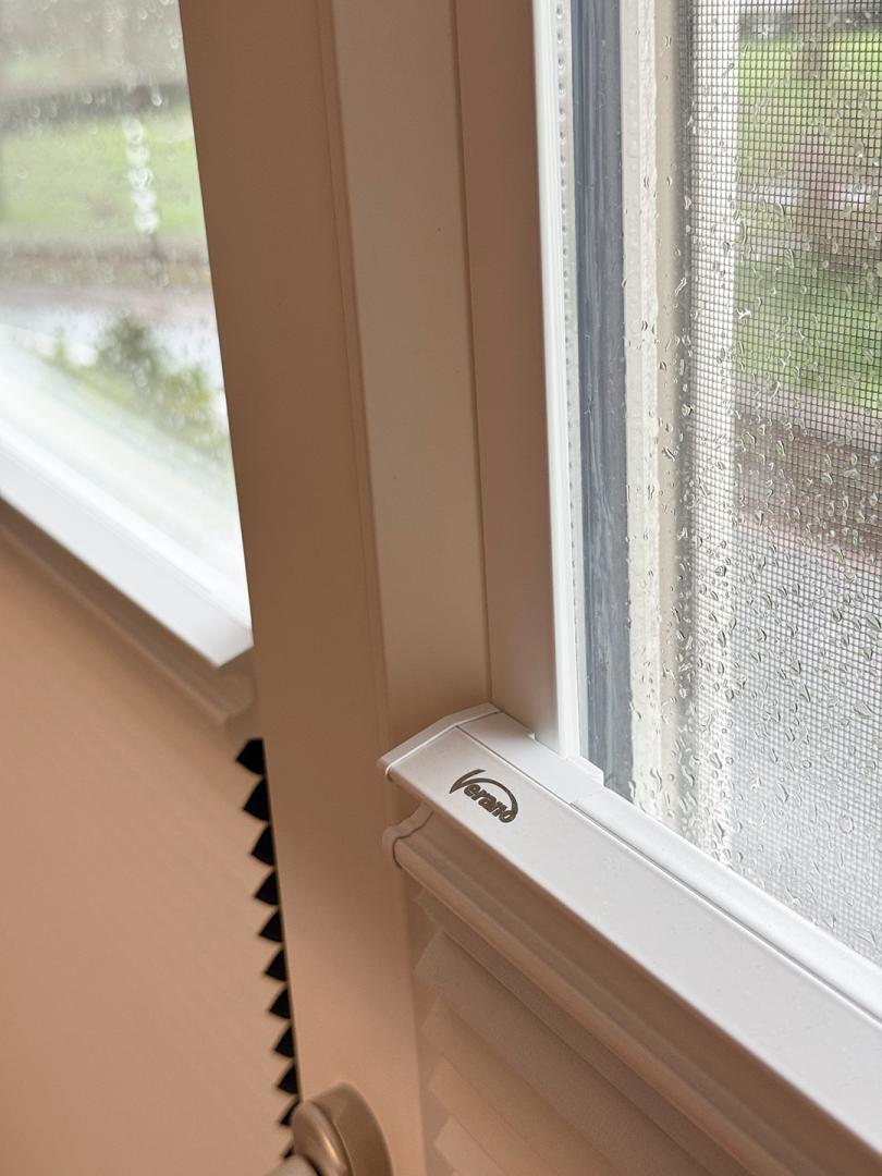 Verano® duo plisségordijnen zonder boren met PlakFix plakprofielen | Stofkleur: Poederwit 72.0455 (Verduisterend) | Systeemkleur: Wit mat | Top Down - Bottom Up