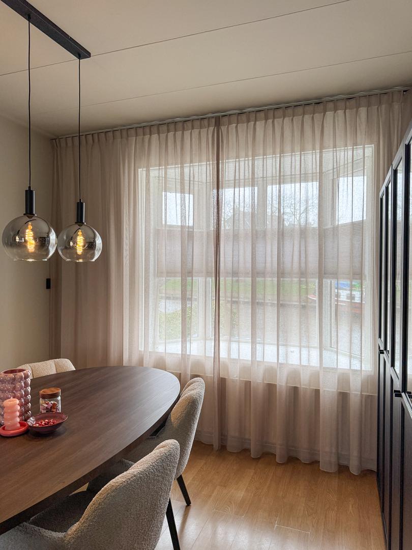 A House Of Happiness Gordijnen | Stofkleur: Maran 22 Zand | Gordijntype: Geplooid