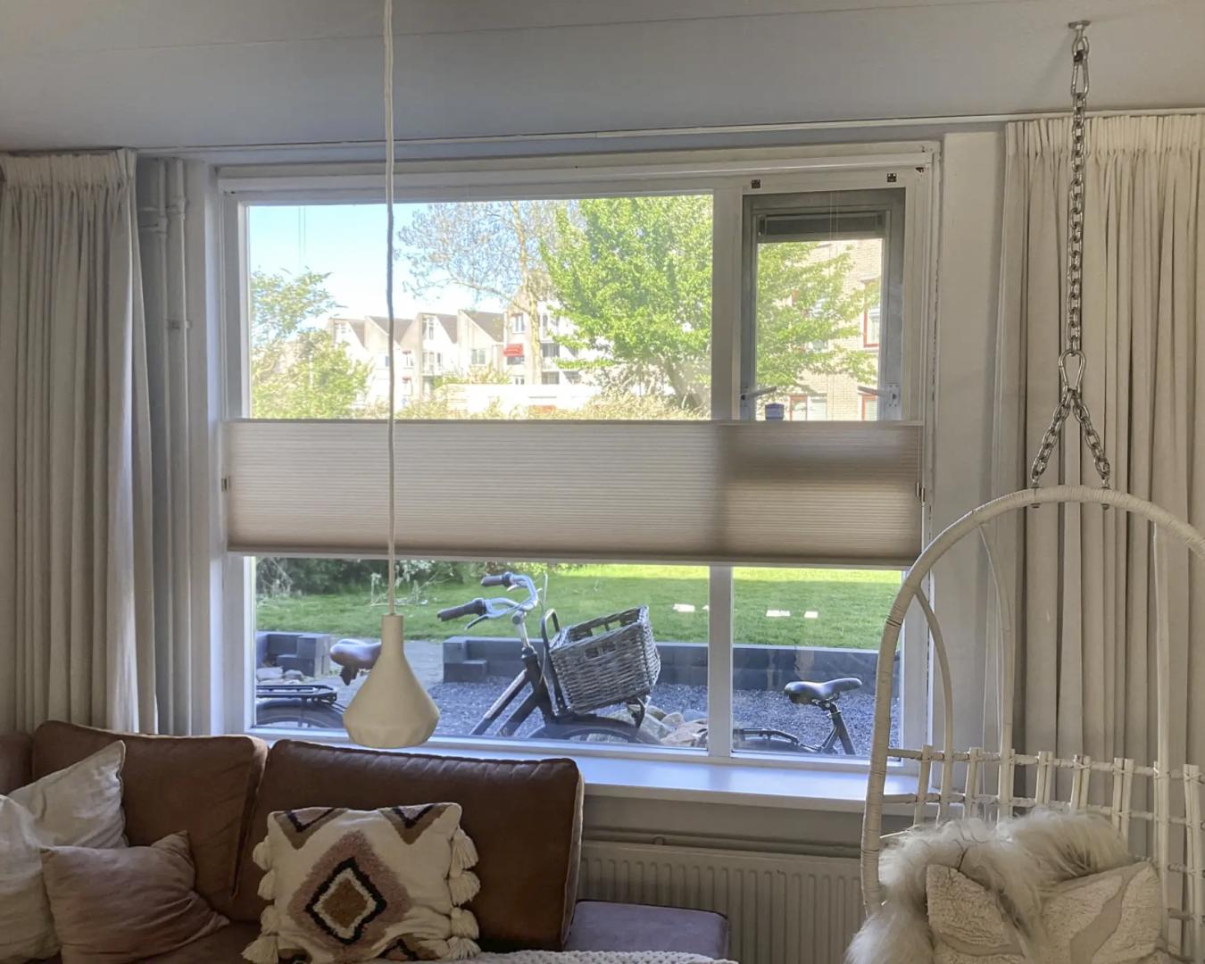 Verano duo plisségordijn XL | Stofkleur: Beige 72.3201 32mm semi-transparant | Systeemkleur: Helder wit | Bediening: EasyPull