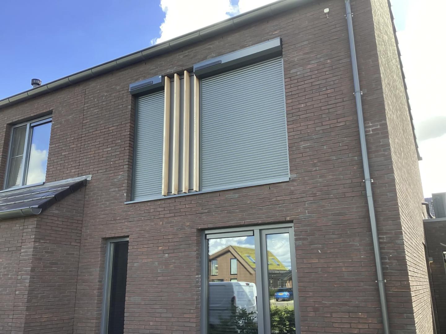 Alutech Rolluik AR40 | Lamel- en profielkleur: Antracietgrijs RAL7016 | Schuine omkasting | Huismerk solar motor | HTF geleiders
