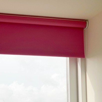 Thuis bij @nicolehuisman | Solano Rolgordijn Standaard | Stofkleur: Roze 1812 Verduisterend (vergelijkbaar met nieuwe kleurnummer Fuchsiaroze 3434)