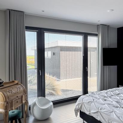 Verano® aluminium jaloezie 25 mm | Lamelkleur: zilver 10.2363 met Megaview