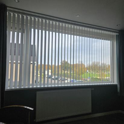 Verano kunststof lamelgordijn 89mm | Lamelkleur: Papierwit 20.1087 | Systeemkleur: RAL9016 wit