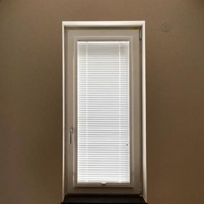 Verano® aluminium jaloezie 25 mm SmartFit Pro | Profielkleur: wit structuurlak RAL9016 | Lamelkleur: wit mat 10.2742