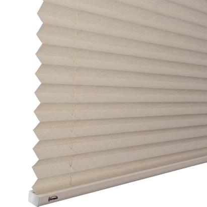 Verano plisségordijn | Stof: 73.0014 Sisal Transparant | Bovenbak en onderlat: Crèmewit | Bediening: Standaard met ketting