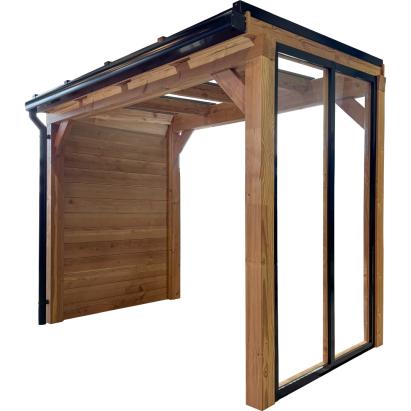 Solano Luxe houten overkapping vrijstaand met houten en glazen zijwand.
