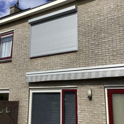 Heroal Rolluik RS42 | Lamel-en-profielkleur: Blank aluminiumkleurig RAL 9006 | Schuine omkasting