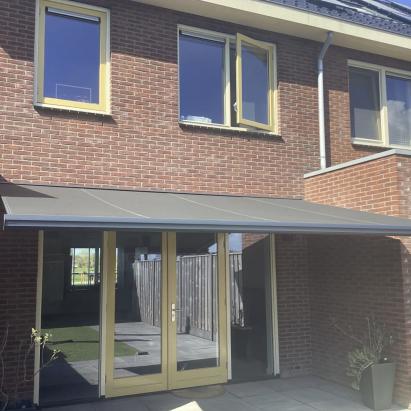 Solano Voorraadmodel knikarmscherm ACTIE | Stofkleur: Donkergrijs 19.017 | 450 x 300 cm