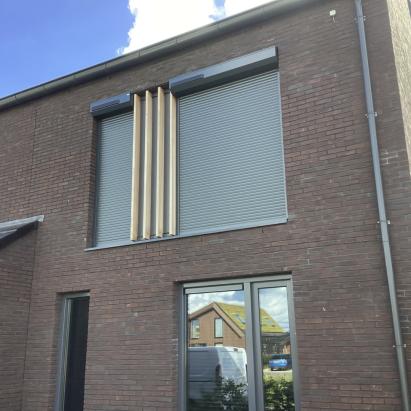 Alutech Rolluik AR40 | Lamel- en profielkleur: Antracietgrijs RAL7016 | Schuine omkasting | Huismerk solar motor | HTF geleiders
